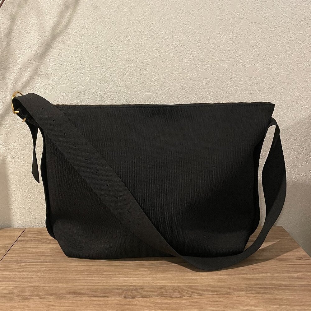 Cuyana Oversized Recycled Sling Bag, messenger bag